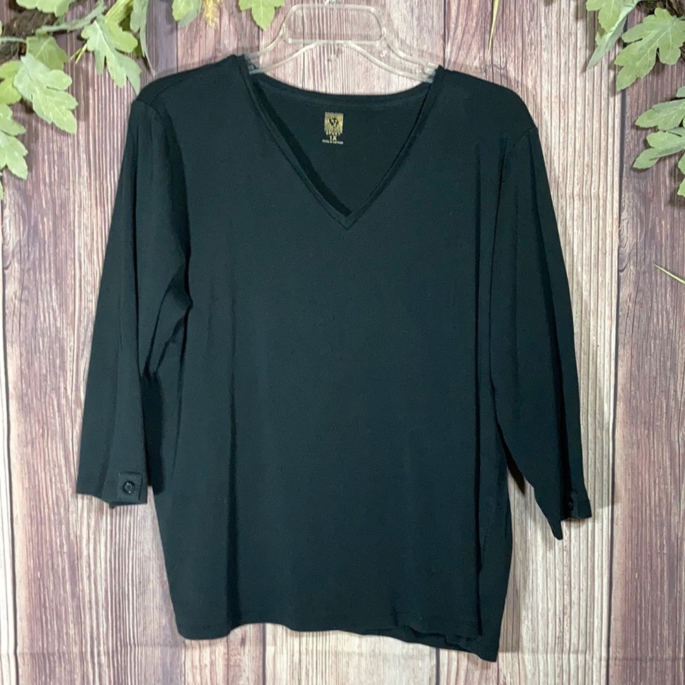 Anne Klein Sport 3/4 Sleeve V-neck Tee